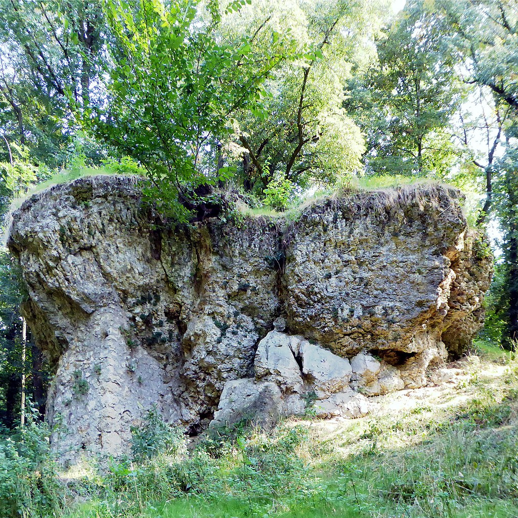 Der Hexenfelsen in Nördlingen – Wo Feuer die Stille brach und der Glaube versagte